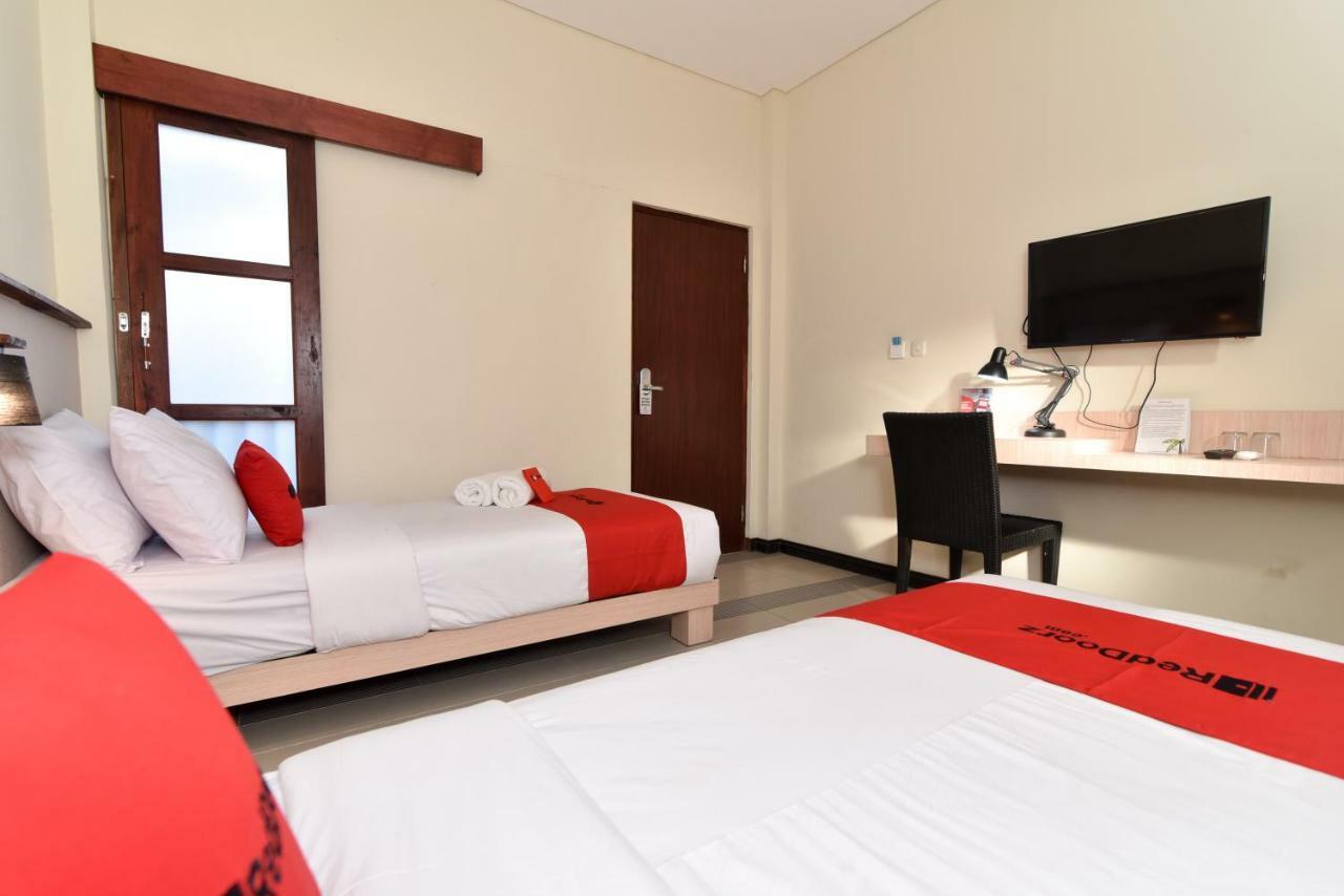 Reddoorz Near Legian Street Hotel Kuta Lombok Kültér fotó