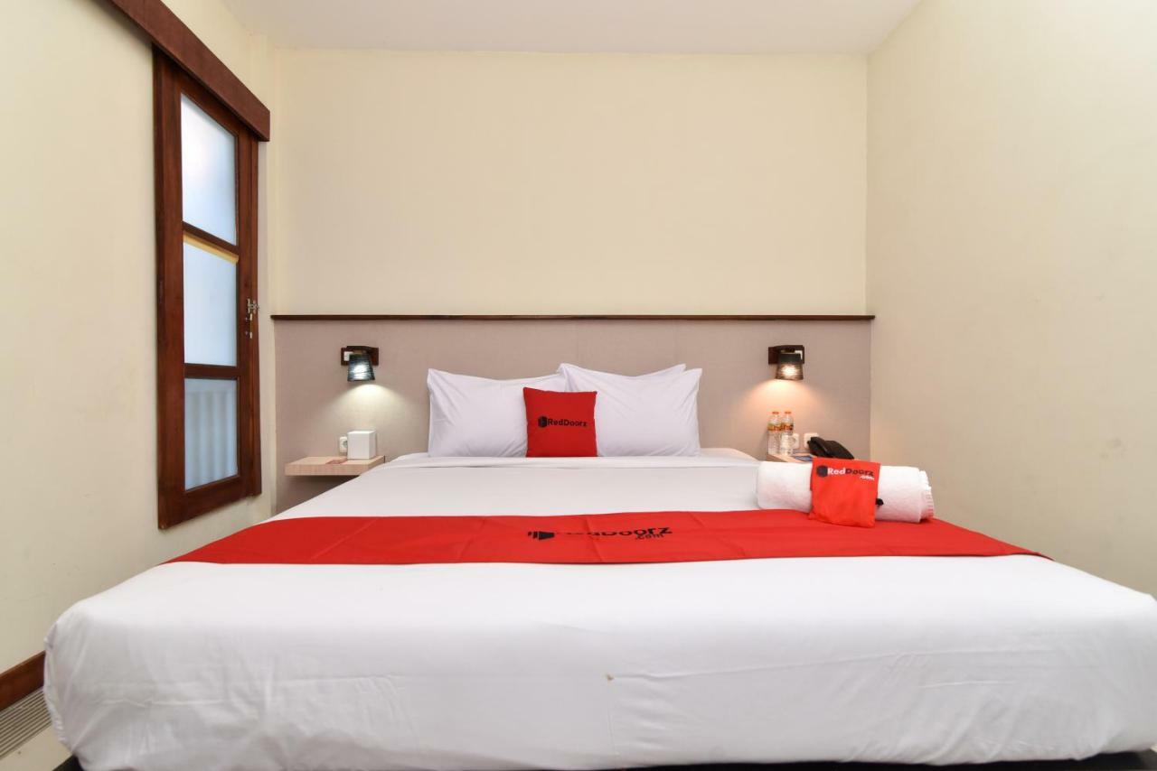 Reddoorz Near Legian Street Hotel Kuta Lombok Kültér fotó
