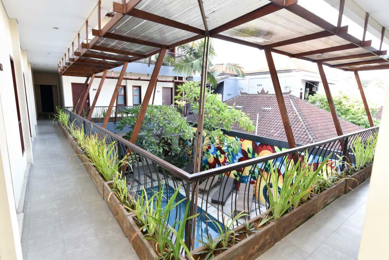 Reddoorz Near Legian Street Hotel Kuta Lombok Kültér fotó
