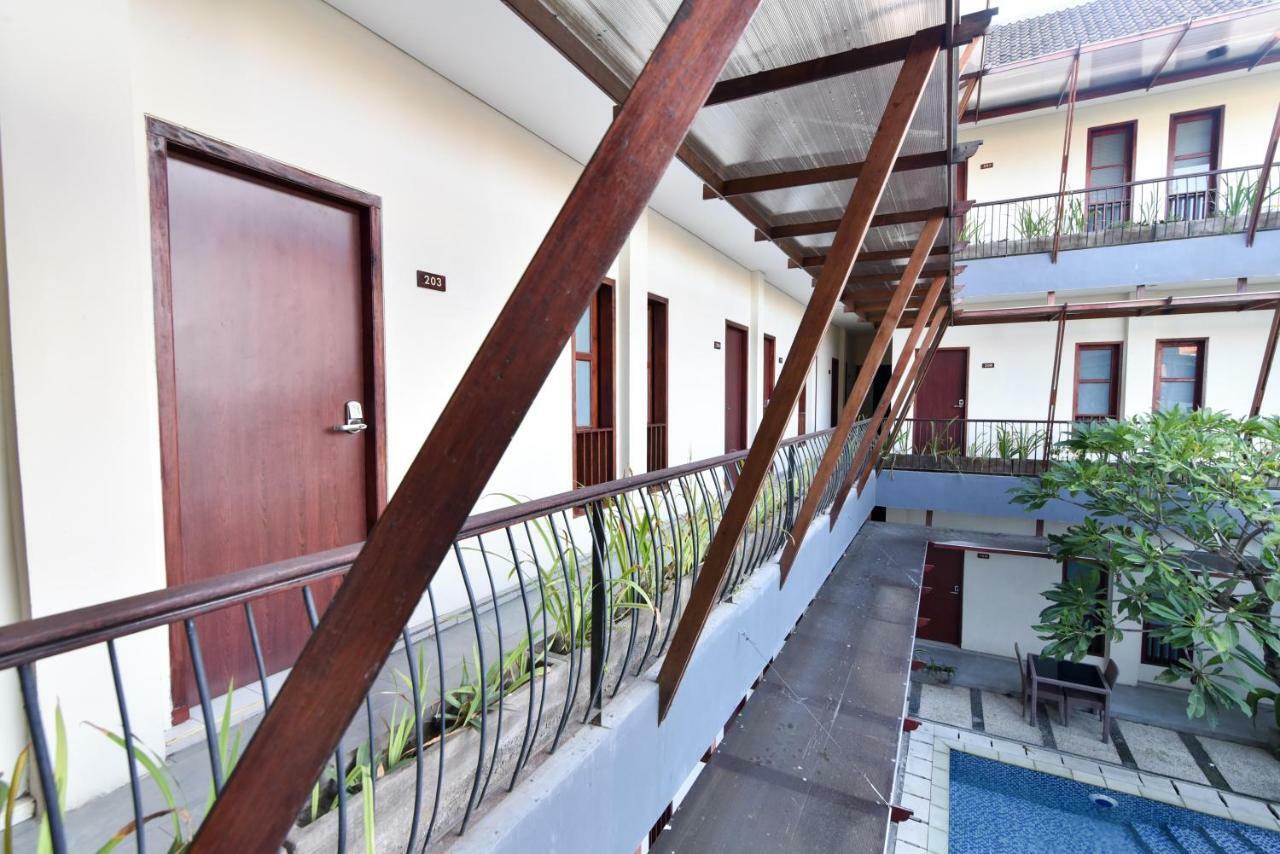 Reddoorz Near Legian Street Hotel Kuta Lombok Kültér fotó